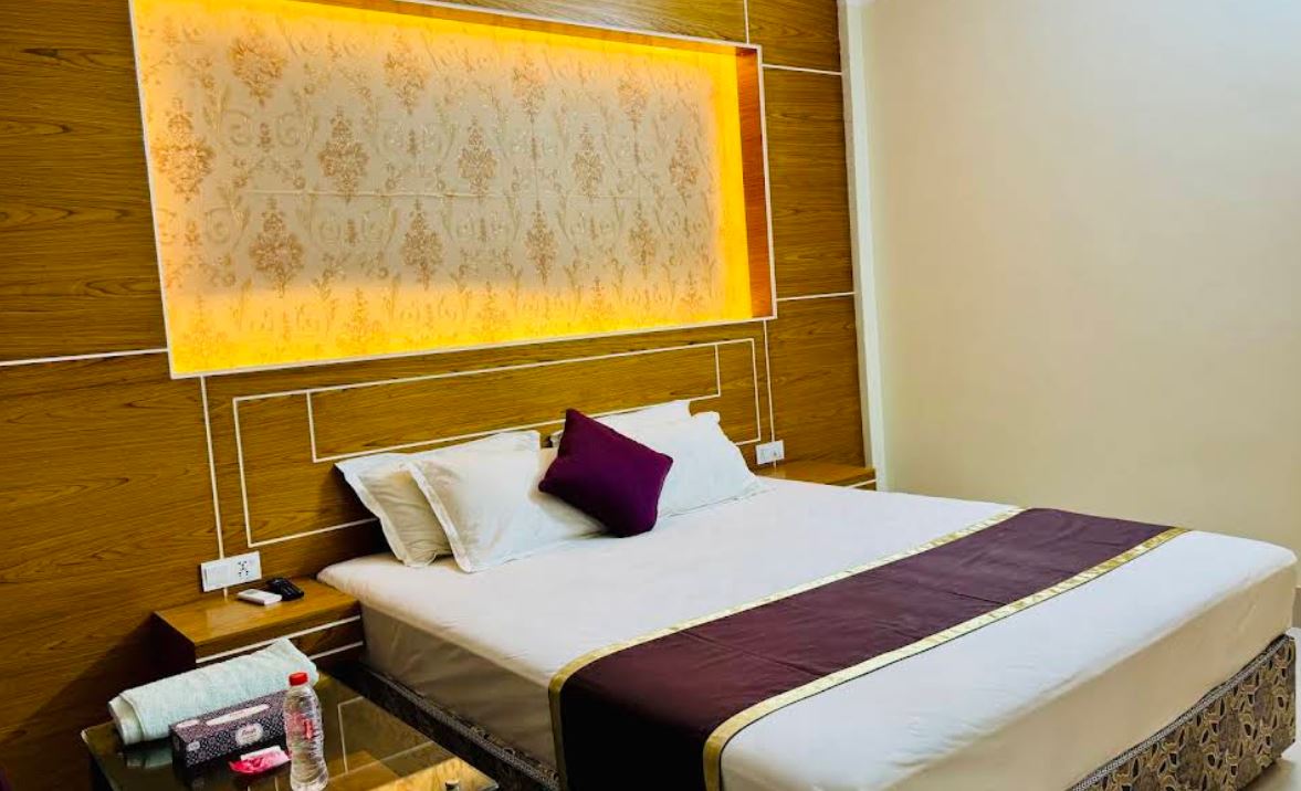 Guest room
